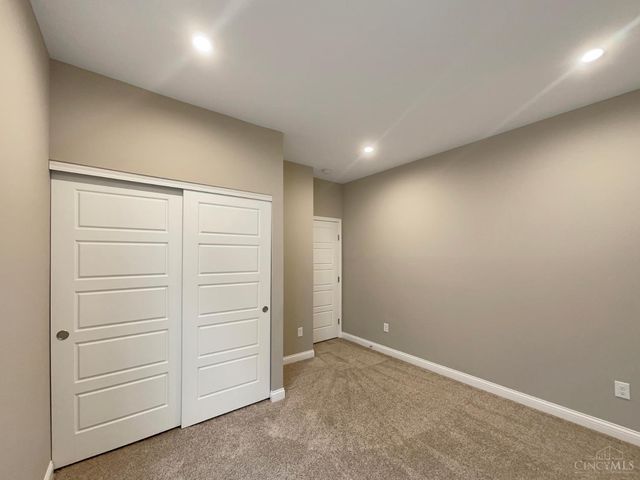 4332 R E Smith Drive, West Chester, OH 45069