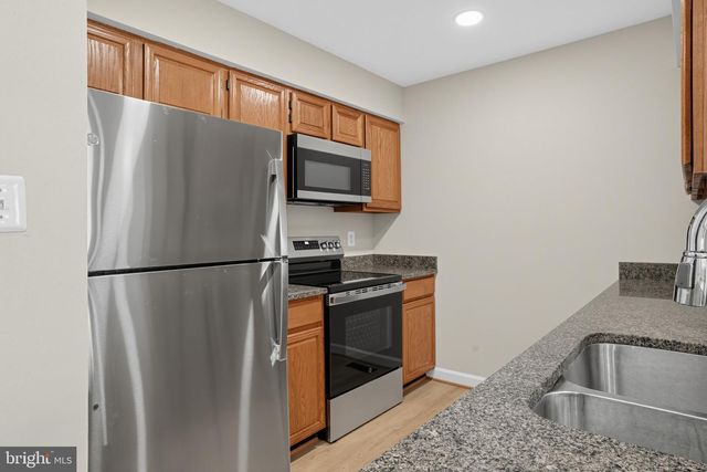 12158 OLD SALEM CT, Woodbridge, VA 22192