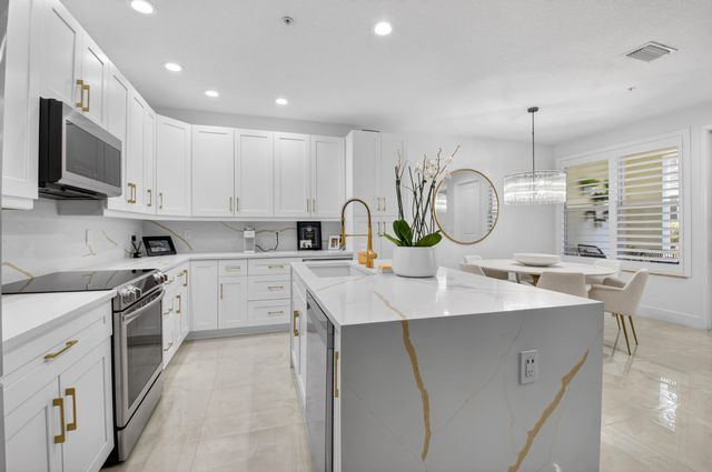 5022 NW 16th Way, Boca Raton, FL 33431