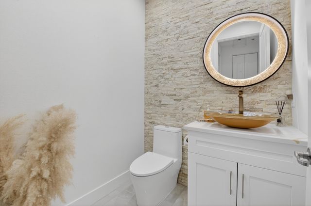 5022 NW 16th Way, Boca Raton, FL 33431