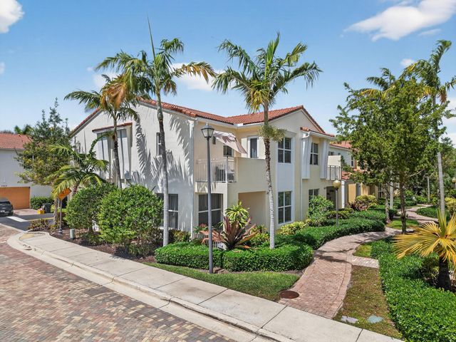 5022 NW 16th Way, Boca Raton, FL 33431