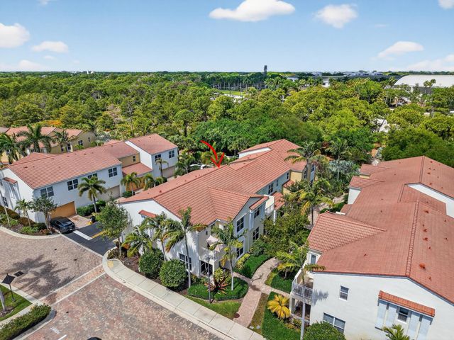 5022 NW 16th Way, Boca Raton, FL 33431