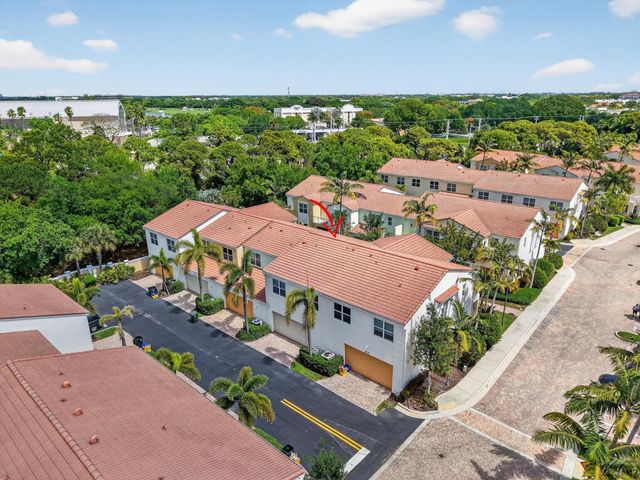 5022 NW 16th Way, Boca Raton, FL 33431