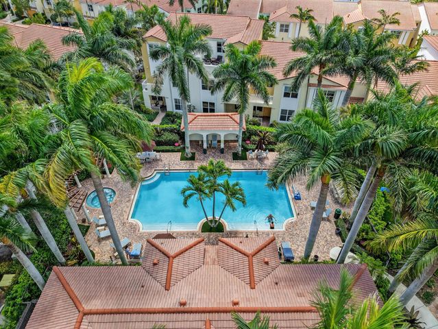 5022 NW 16th Way, Boca Raton, FL 33431