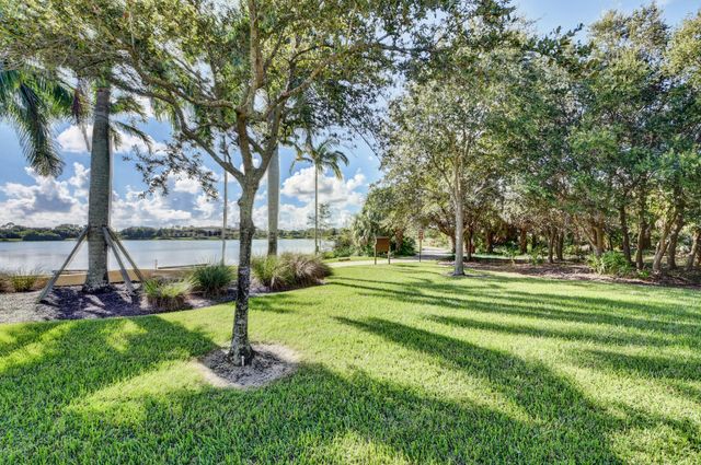 5022 NW 16th Way, Boca Raton, FL 33431