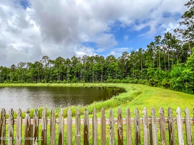 10211 Willow Leaf Drive, Gulfport, MS 39503