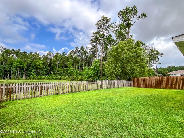 10211 Willow Leaf Drive, Gulfport, MS 39503