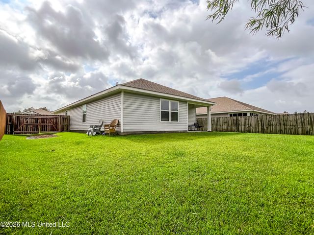 10211 Willow Leaf Drive, Gulfport, MS 39503