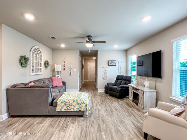 10211 Willow Leaf Drive, Gulfport, MS 39503