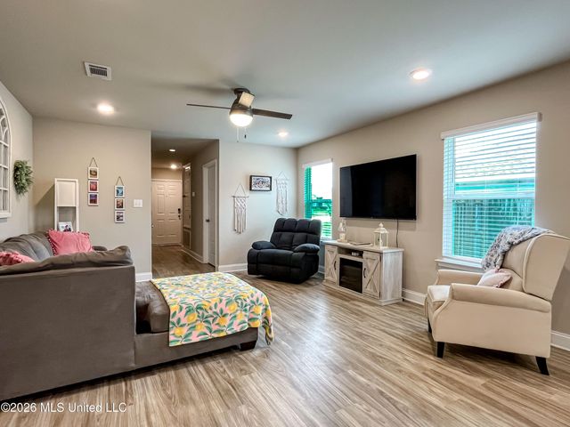 10211 Willow Leaf Drive, Gulfport, MS 39503