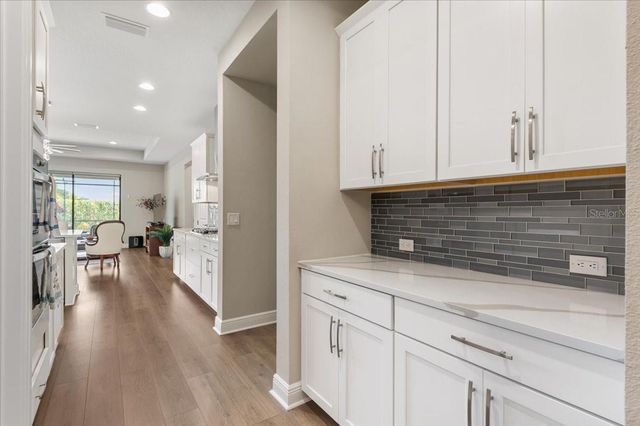 2024 WOODLEAF HAMMOCK COURT, Bradenton, FL 34211