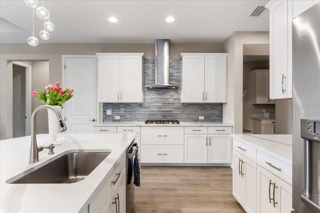 2024 WOODLEAF HAMMOCK COURT, Bradenton, FL 34211