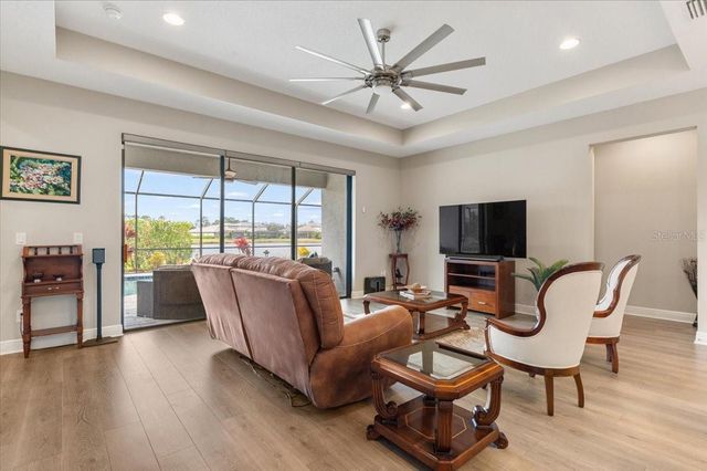 2024 WOODLEAF HAMMOCK COURT, Bradenton, FL 34211