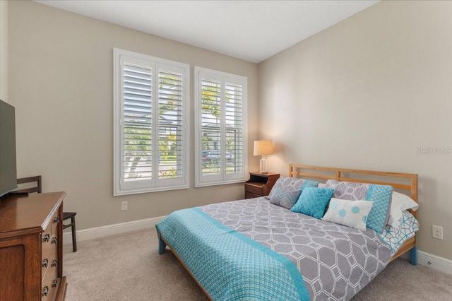 2024 WOODLEAF HAMMOCK COURT, Bradenton, FL 34211