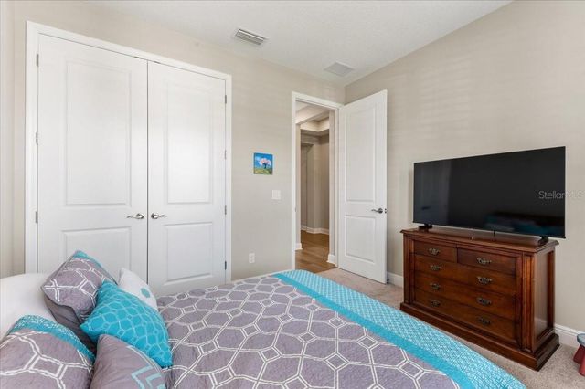 2024 WOODLEAF HAMMOCK COURT, Bradenton, FL 34211