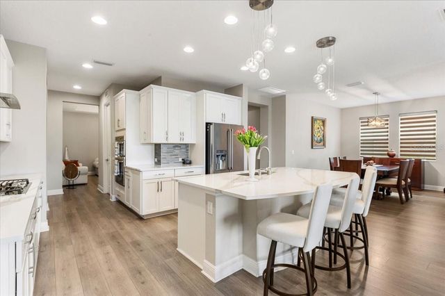 2024 WOODLEAF HAMMOCK COURT, Bradenton, FL 34211