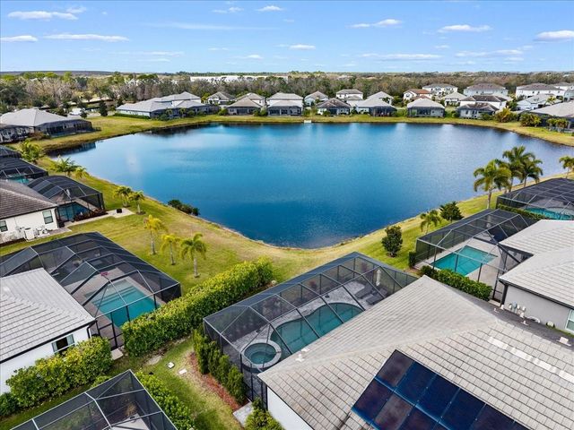 2024 WOODLEAF HAMMOCK COURT, Bradenton, FL 34211