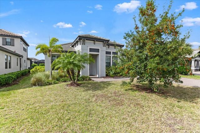 2024 WOODLEAF HAMMOCK COURT, Bradenton, FL 34211