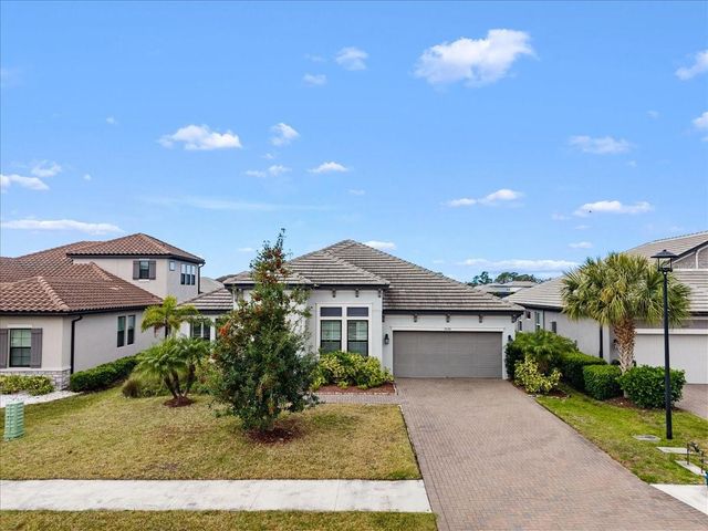 2024 WOODLEAF HAMMOCK COURT, Bradenton, FL 34211