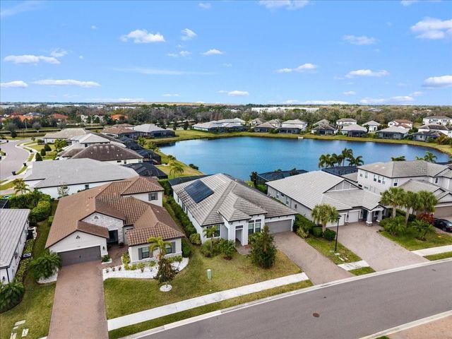 2024 WOODLEAF HAMMOCK COURT, Bradenton, FL 34211