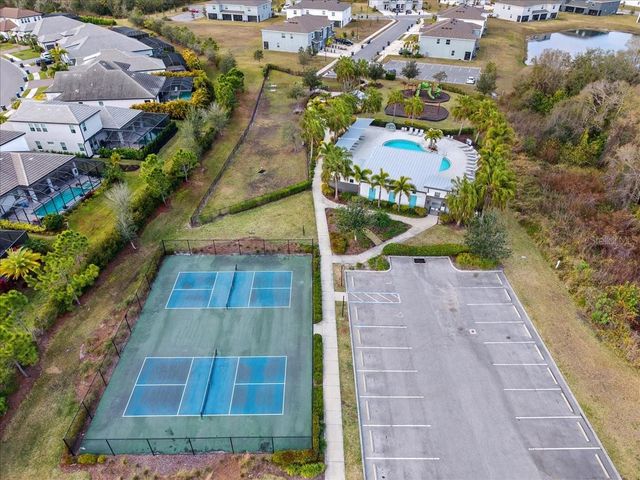 2024 WOODLEAF HAMMOCK COURT, Bradenton, FL 34211