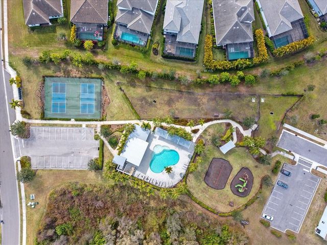 2024 WOODLEAF HAMMOCK COURT, Bradenton, FL 34211
