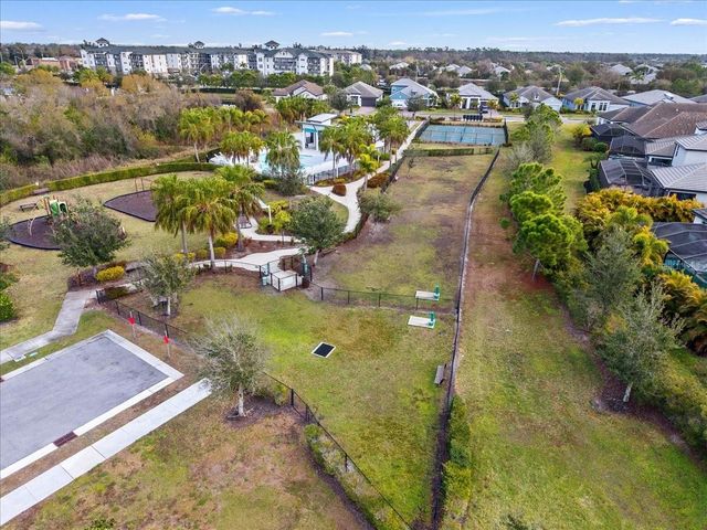 2024 WOODLEAF HAMMOCK COURT, Bradenton, FL 34211