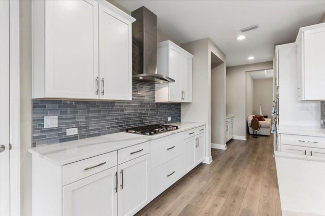 2024 WOODLEAF HAMMOCK COURT, Bradenton, FL 34211