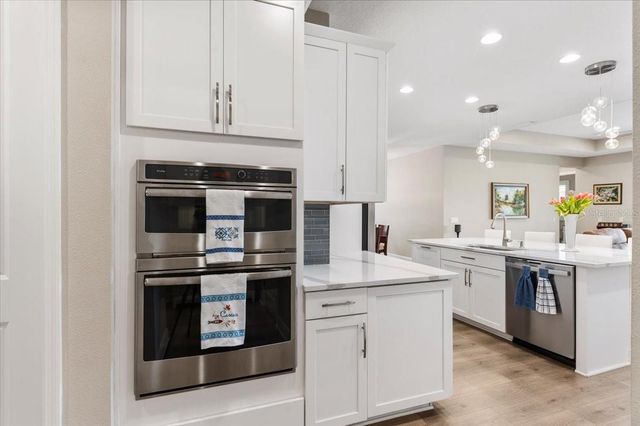 2024 WOODLEAF HAMMOCK COURT, Bradenton, FL 34211