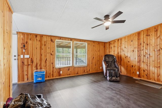152 Woodlawn Drive, Jamestown, TN 38556