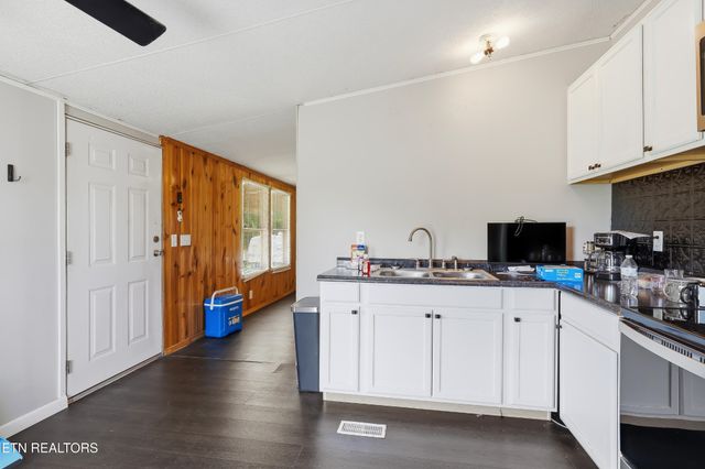 152 Woodlawn Drive, Jamestown, TN 38556