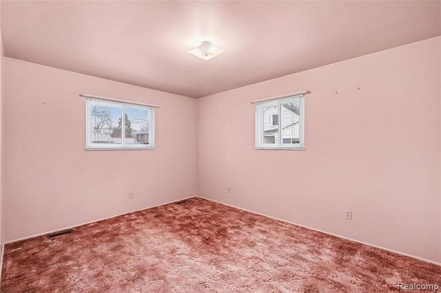 2221 E Bristol Road, Burton, MI 48529