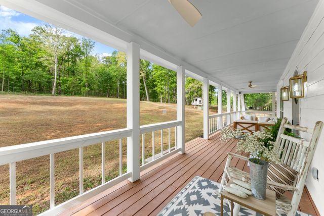 1407 Dixon Bridge Road, Maysville, GA 30558