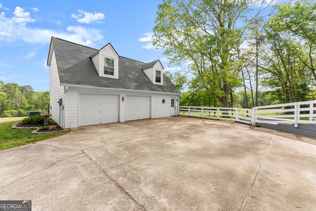 1407 Dixon Bridge Road, Maysville, GA 30558