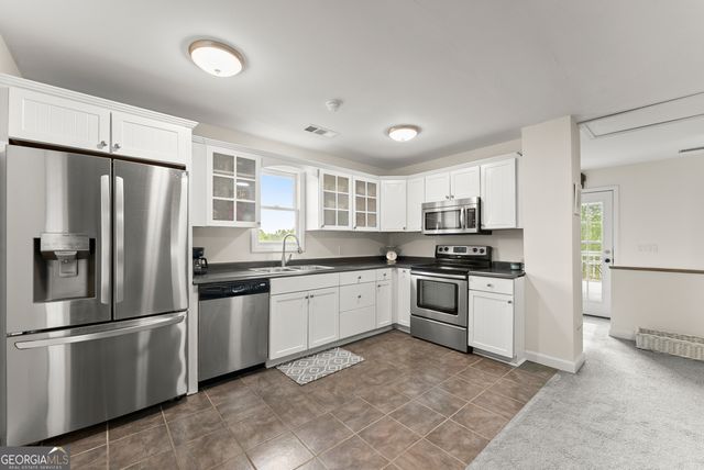 1407 Dixon Bridge Road, Maysville, GA 30558