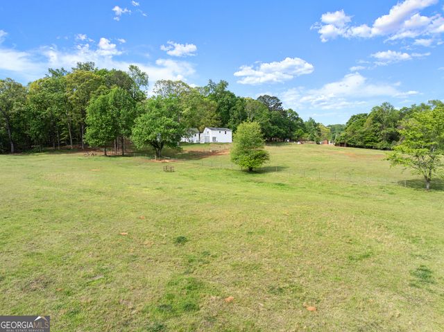 1407 Dixon Bridge Road, Maysville, GA 30558
