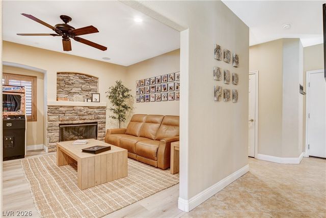 969 Puerta Del Sol Drive, Las Vegas, NV 89138