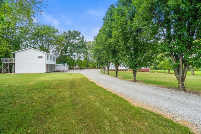 116 Old Parkers Chapel Rd, Portland, TN 37148