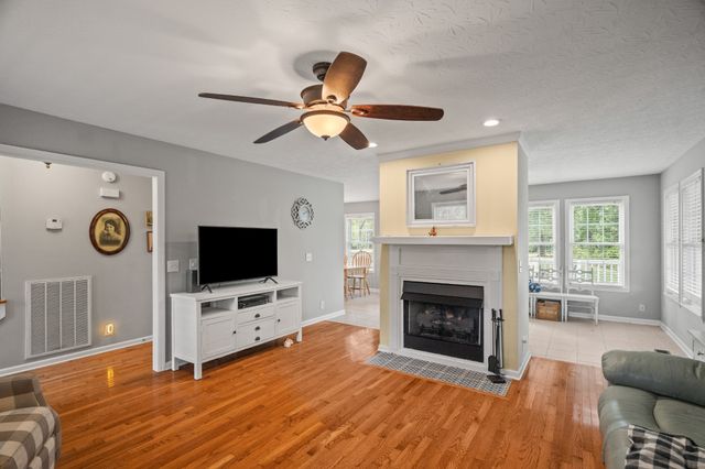 116 Old Parkers Chapel Rd, Portland, TN 37148