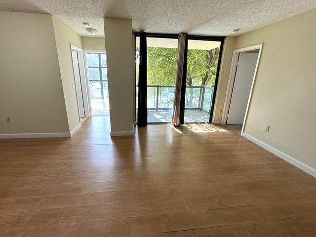 11780 SW 18th Street 318-2, Miami, FL 33175