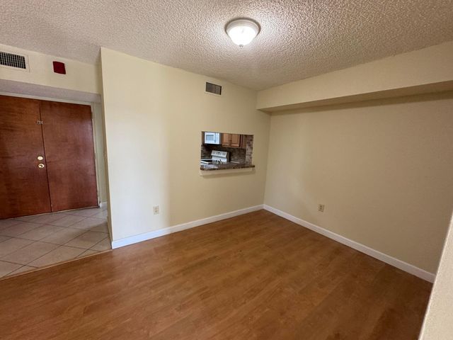 11780 SW 18th Street 318-2, Miami, FL 33175