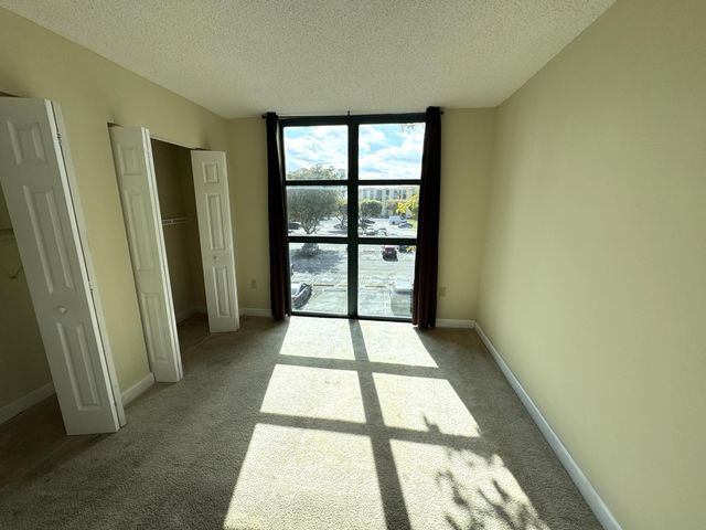 11780 SW 18th Street 318-2, Miami, FL 33175