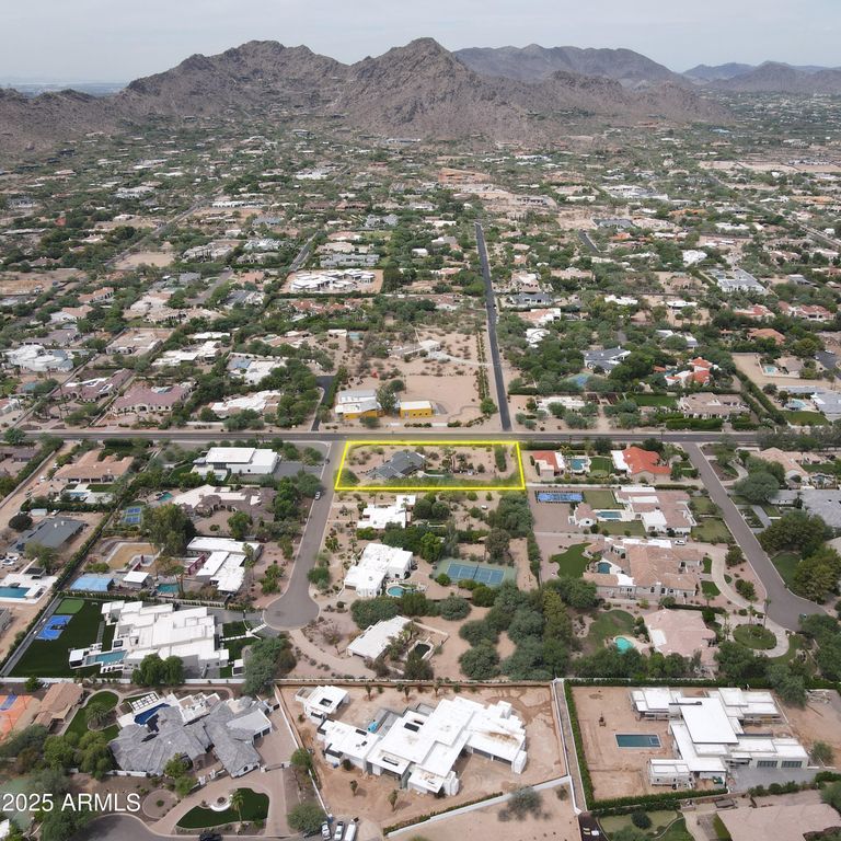 7631 N MOCKINGBIRD Lane 1, Paradise Valley, AZ 85253