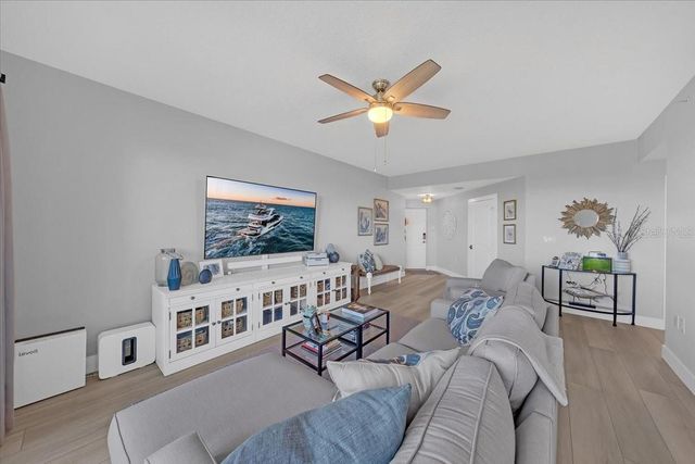 10851 MANGROVE CAY LANE NE 712, St Petersburg, FL 33716