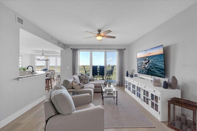 10851 MANGROVE CAY LANE NE 712, St Petersburg, FL 33716