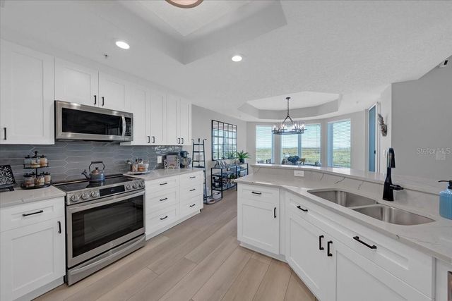 10851 MANGROVE CAY LANE NE 712, St Petersburg, FL 33716