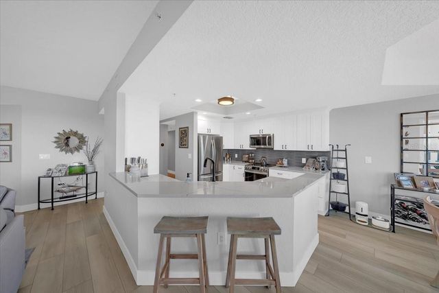 10851 MANGROVE CAY LANE NE 712, St Petersburg, FL 33716