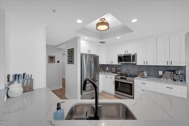 10851 MANGROVE CAY LANE NE 712, St Petersburg, FL 33716