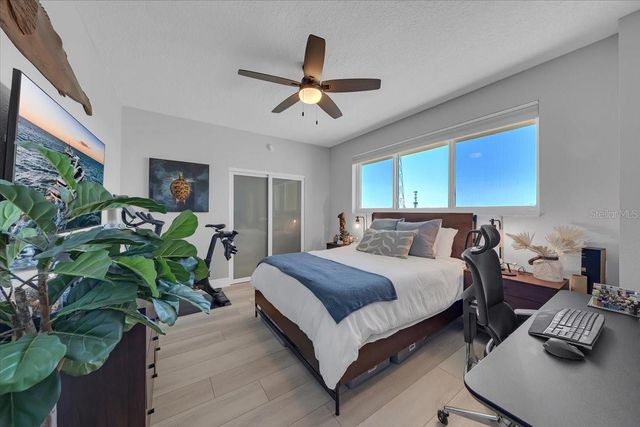 10851 MANGROVE CAY LANE NE 712, St Petersburg, FL 33716