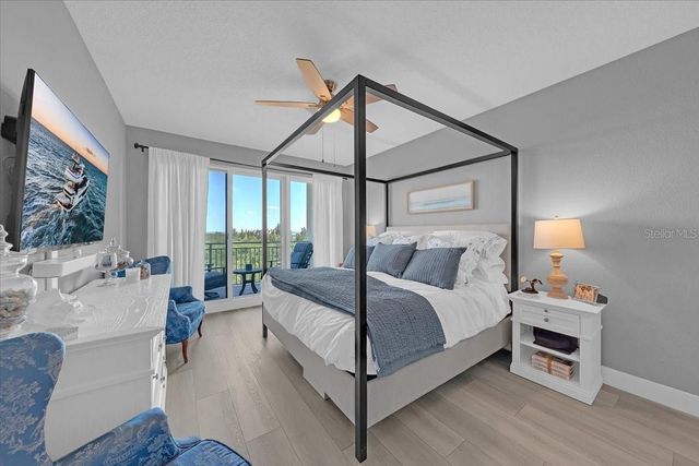 10851 MANGROVE CAY LANE NE 712, St Petersburg, FL 33716